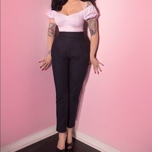 Pinup style high waisted jeans